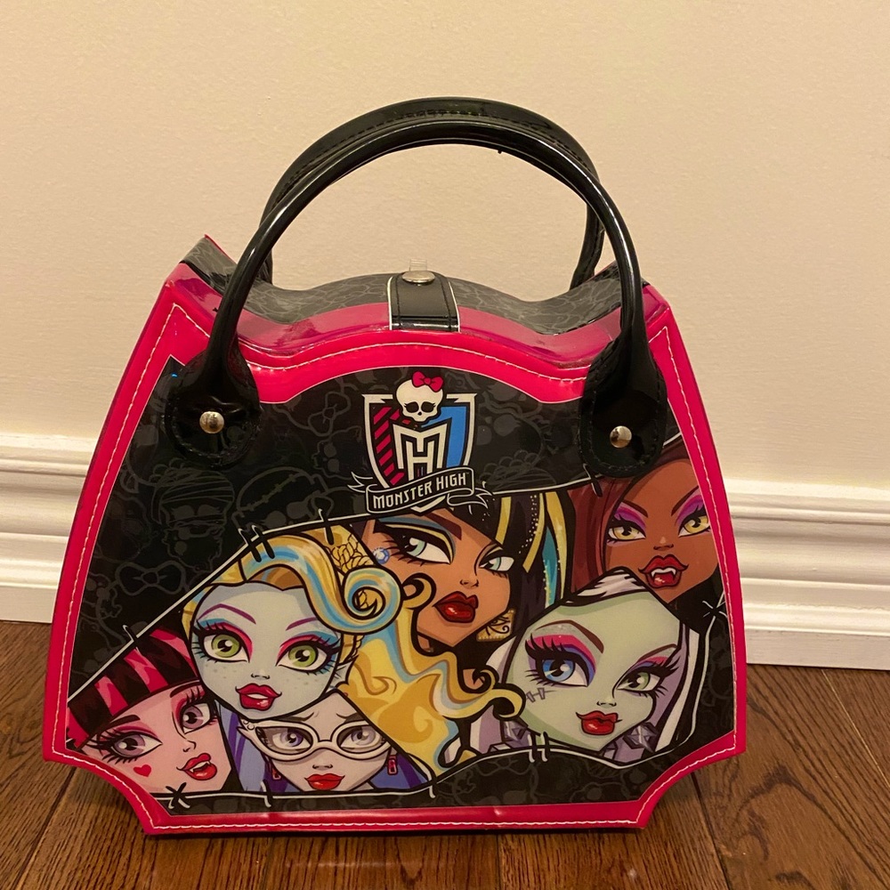 Monster high case